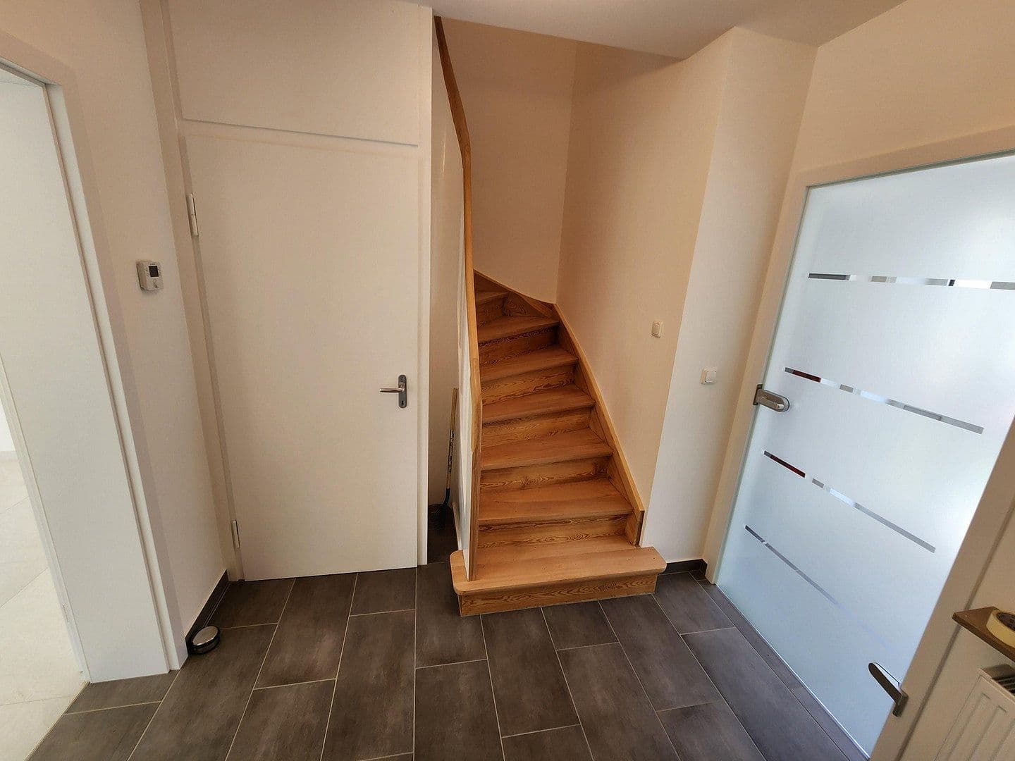 Prenájom domu 85 m², pozemek 254 m², Wiesbaden, Hesensko Prenájom domu 85 m², pozemek 254 m², Wiesbaden, Hesensko