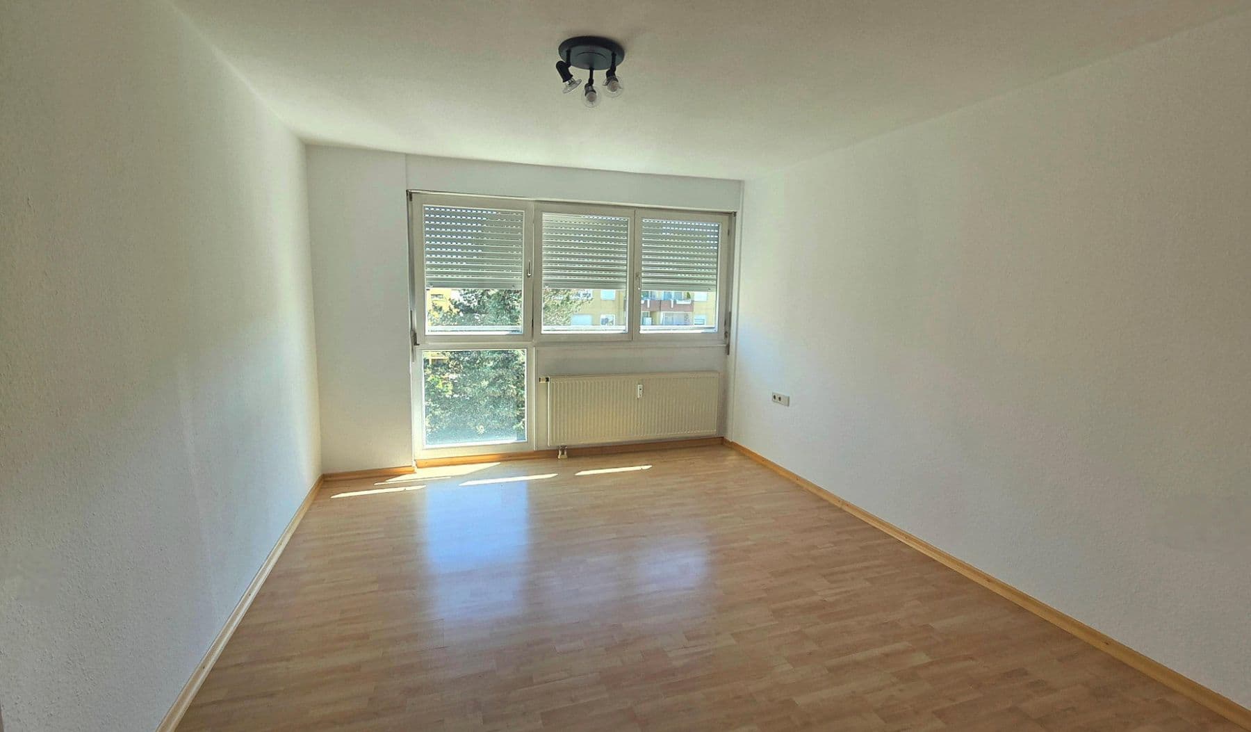 Predaj bytu 3-izbový 80 m², Sindelfingen, Bádensko-Wurttembersko Predaj bytu 3-izbový 80 m², Sindelfingen, Bádensko-Wurttembersko