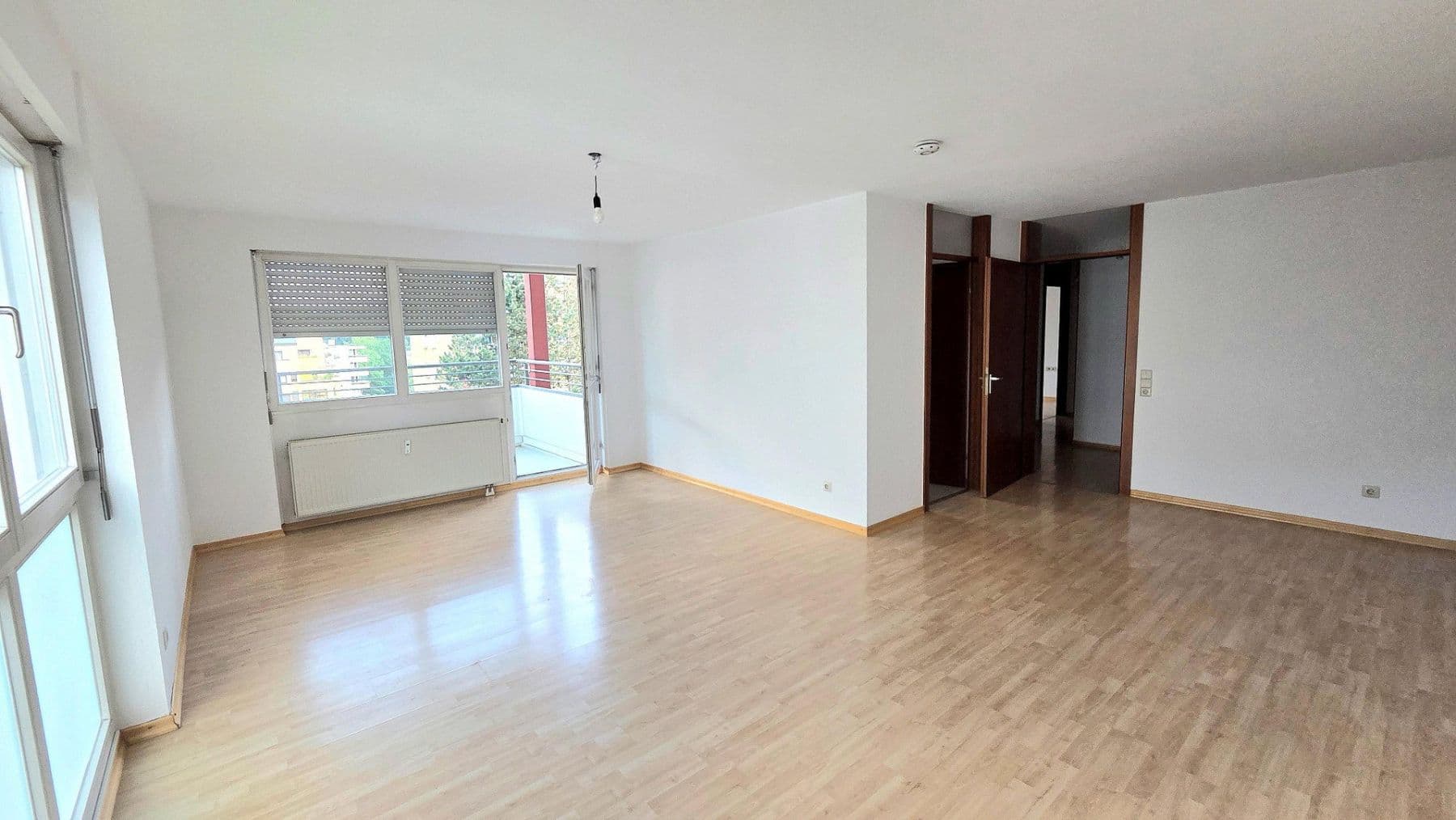 Predaj bytu 3-izbový 80 m², Sindelfingen, Bádensko-Wurttembersko Predaj bytu 3-izbový 80 m², Sindelfingen, Bádensko-Wurttembersko