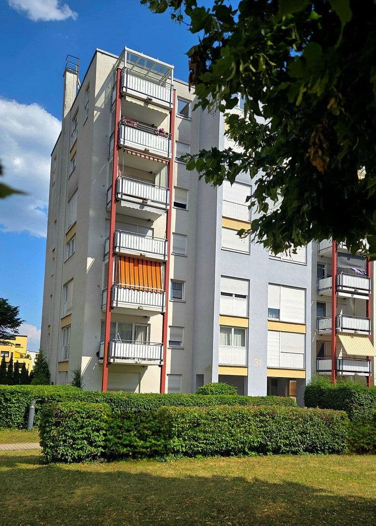 Predaj bytu 3-izbový 80 m², Sindelfingen, Bádensko-Wurttembersko Predaj bytu 3-izbový 80 m², Sindelfingen, Bádensko-Wurttembersko