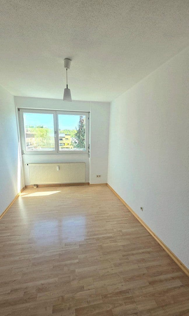 Predaj bytu 3-izbový 80 m², Sindelfingen, Bádensko-Wurttembersko Predaj bytu 3-izbový 80 m², Sindelfingen, Bádensko-Wurttembersko