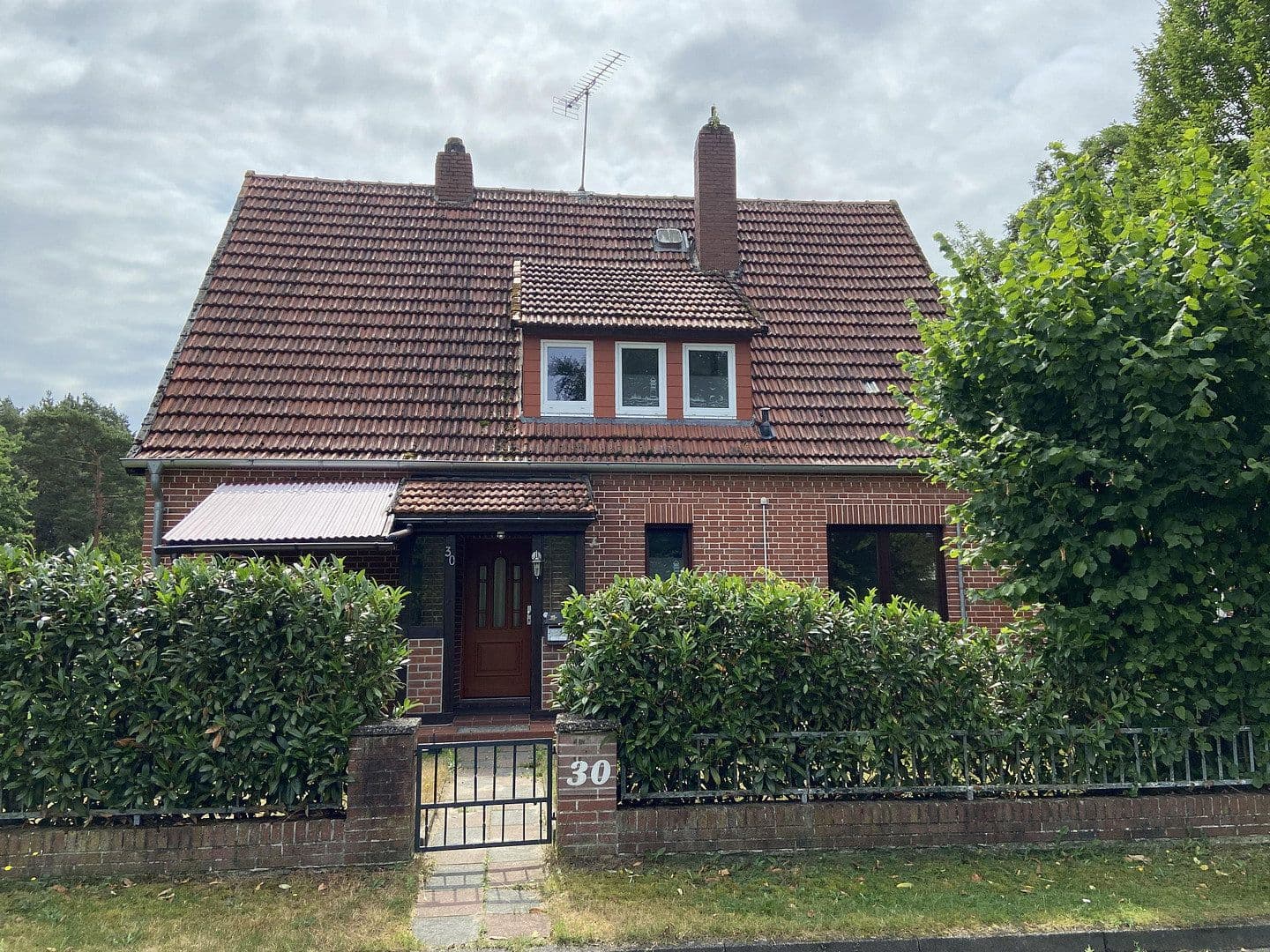 Predaj domu 140 m², pozemok 310 m², Große Fuhren 30, Kirchlinteln, Dolné Sasko Predaj domu 140 m², pozemok 310 m², Große Fuhren 30, Kirchlinteln, Dolné Sasko