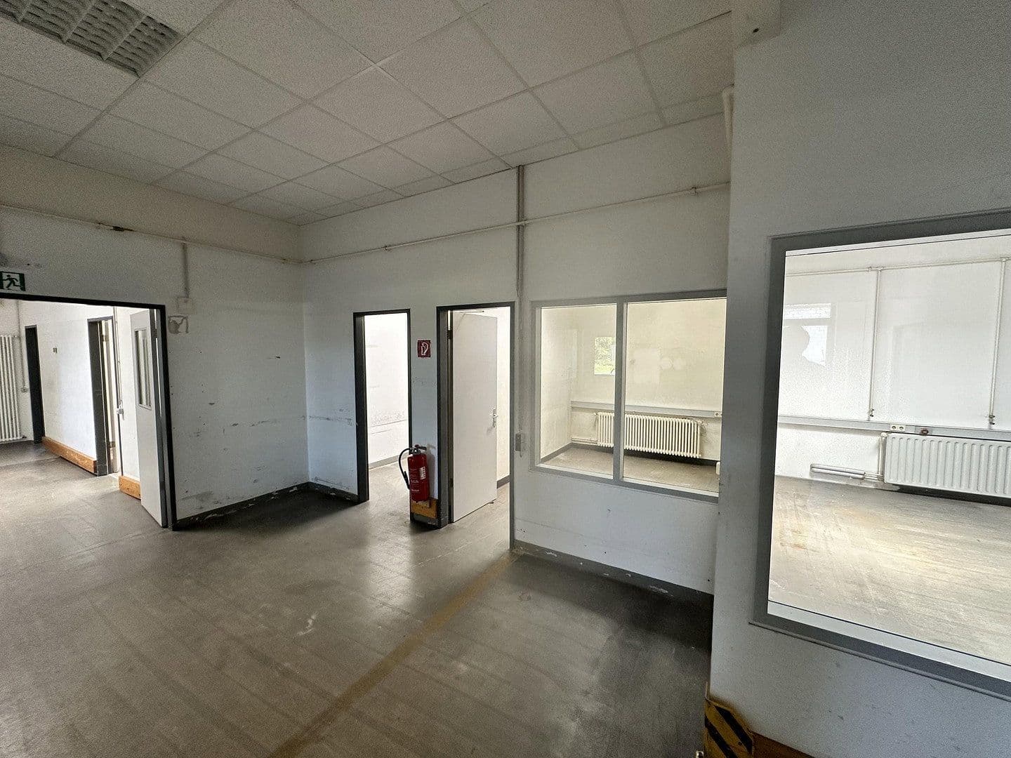 Prenájom nebytového priestoru 1.007 m², Waldstr 3, Lauchringen, Bádensko-Wurttembersko Prenájom nebytového priestoru 1.007 m², Waldstr 3, Lauchringen, Bádensko-Wurttembersko