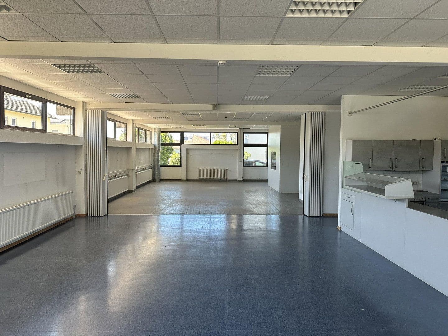 Prenájom nebytového priestoru 1.007 m², Waldstr 3, Lauchringen, Bádensko-Wurttembersko Prenájom nebytového priestoru 1.007 m², Waldstr 3, Lauchringen, Bádensko-Wurttembersko