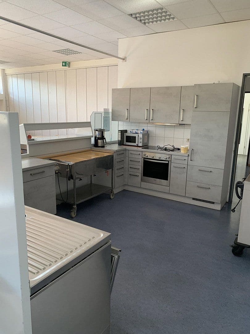 Prenájom nebytového priestoru 1.007 m², Waldstr 3, Lauchringen, Bádensko-Wurttembersko Prenájom nebytového priestoru 1.007 m², Waldstr 3, Lauchringen, Bádensko-Wurttembersko