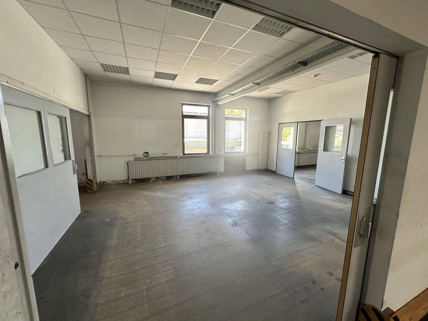 Prenájom nebytového priestoru 1.007 m², Waldstr 3, Lauchringen, Bádensko-Wurttembersko Prenájom nebytového priestoru 1.007 m², Waldstr 3, Lauchringen, Bádensko-Wurttembersko