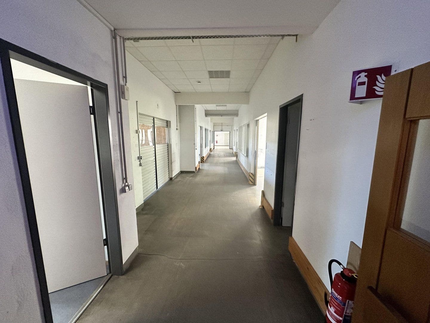 Prenájom nebytového priestoru 1.007 m², Waldstr 3, Lauchringen, Bádensko-Wurttembersko Prenájom nebytového priestoru 1.007 m², Waldstr 3, Lauchringen, Bádensko-Wurttembersko