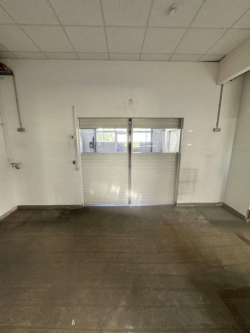 Prenájom nebytového priestoru 1.007 m², Waldstr 3, Lauchringen, Bádensko-Wurttembersko Prenájom nebytového priestoru 1.007 m², Waldstr 3, Lauchringen, Bádensko-Wurttembersko