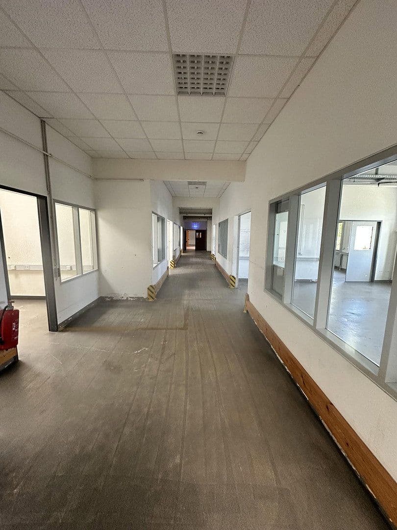 Prenájom nebytového priestoru 1.007 m², Waldstr 3, Lauchringen, Bádensko-Wurttembersko Prenájom nebytového priestoru 1.007 m², Waldstr 3, Lauchringen, Bádensko-Wurttembersko