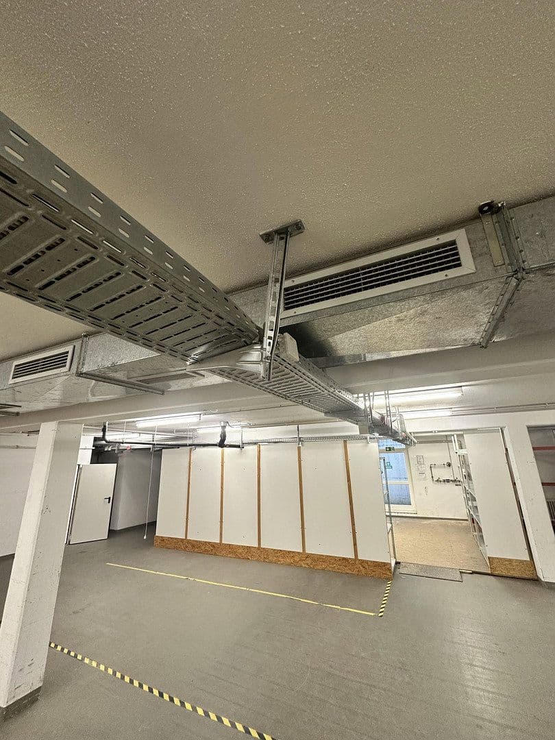 Prenájom nebytového priestoru 1.007 m², Waldstr 3, Lauchringen, Bádensko-Wurttembersko Prenájom nebytového priestoru 1.007 m², Waldstr 3, Lauchringen, Bádensko-Wurttembersko