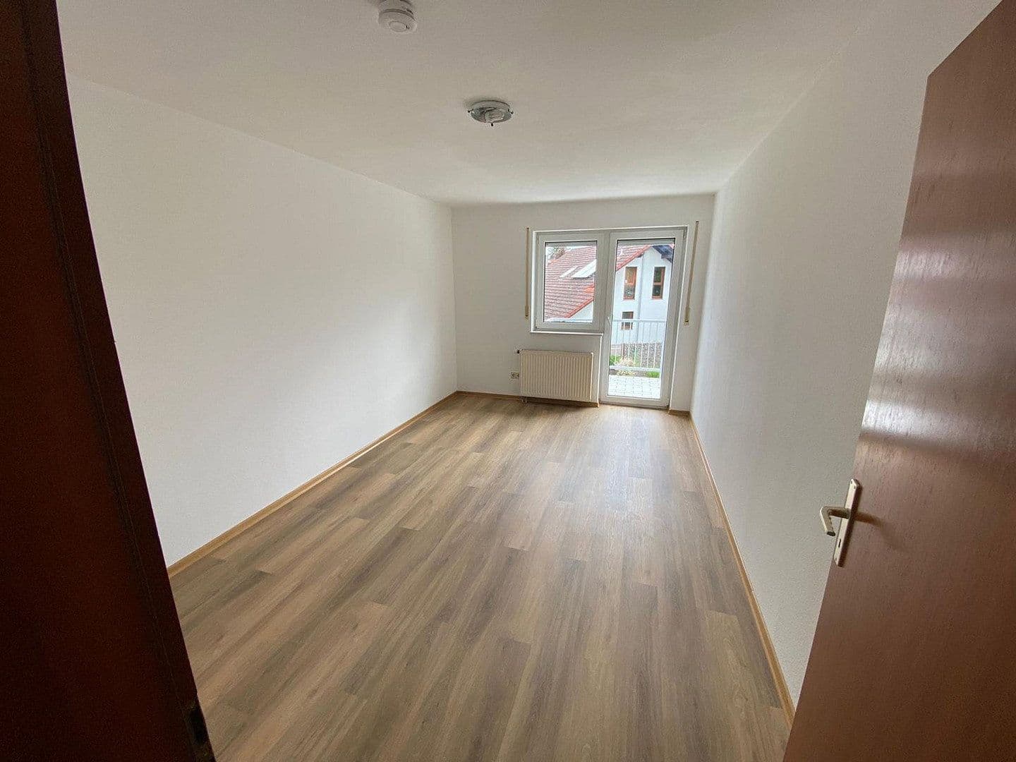 Prenájom bytu 3-izbový 75 m², Rhönstr. 3, Waghäusel, Bádensko-Wurttembersko Prenájom bytu 3-izbový 75 m², Rhönstr. 3, Waghäusel, Bádensko-Wurttembersko