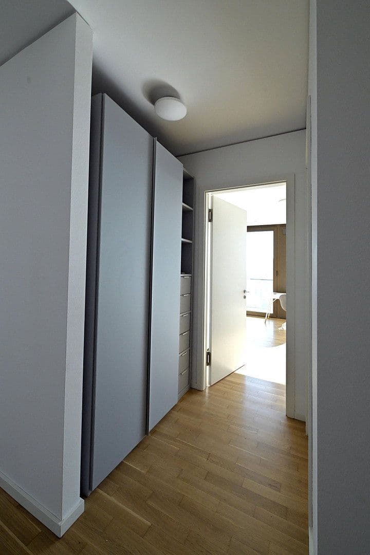 Prenájom bytu 3-izbový 93 m², Voltairestrasse 11, Berlin Mitte, Berlín Prenájom bytu 3-izbový 93 m², Voltairestrasse 11, Berlin Mitte, Berlín
