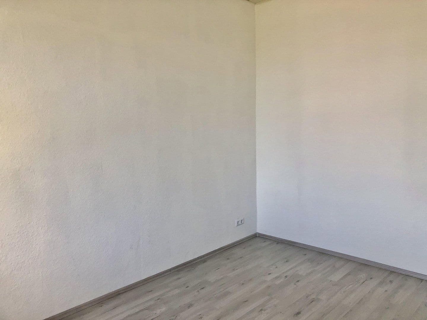 Prenájom bytu 3-izbový 74 m², Trecknase 3, Remscheid, Severné Porýnie - Westfálsko Prenájom bytu 3-izbový 74 m², Trecknase 3, Remscheid, Severné Porýnie - Westfálsko