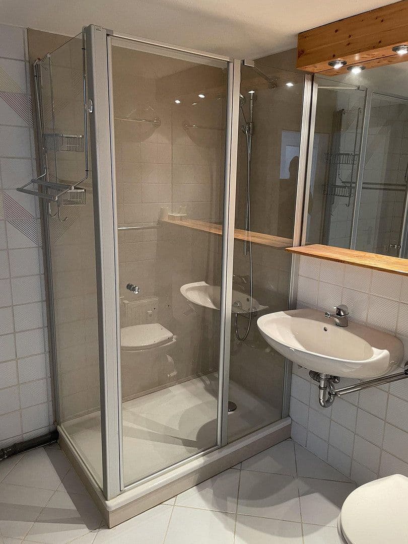 Prenájom bytu 1-izbový 56 m², Freiburger Straße 21, Heidelberg, Bádensko-Wurttembersko Prenájom bytu 1-izbový 56 m², Freiburger Straße 21, Heidelberg, Bádensko-Wurttembersko