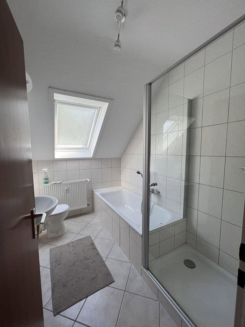 Prenájom bytu 4-izbový 95 m², Elmstein, Porýnie-Falcko Prenájom bytu 4-izbový 95 m², Elmstein, Porýnie-Falcko