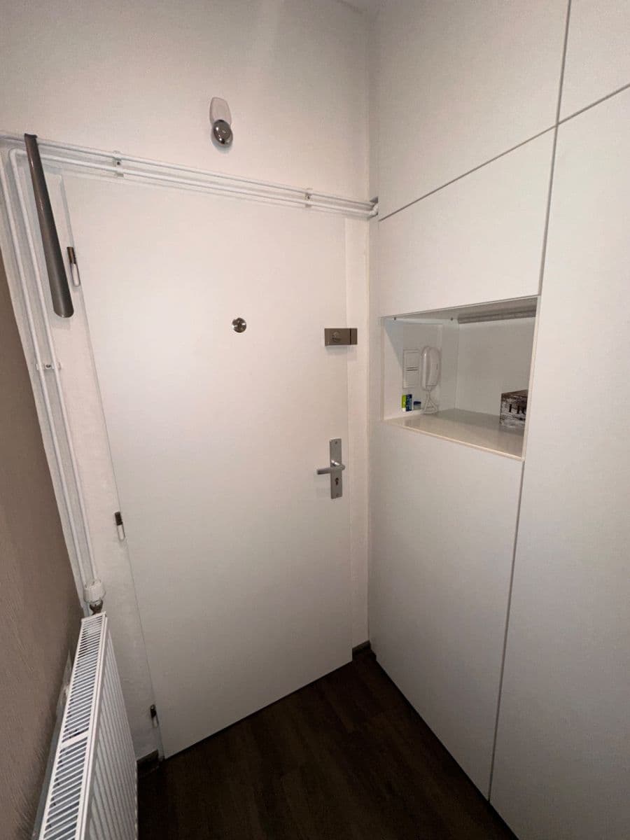 Prenájom bytu 2-izbový 64 m², Na Padesátém, Praha, Praha Prenájom bytu 2-izbový 64 m², Na Padesátém, Praha, Praha
