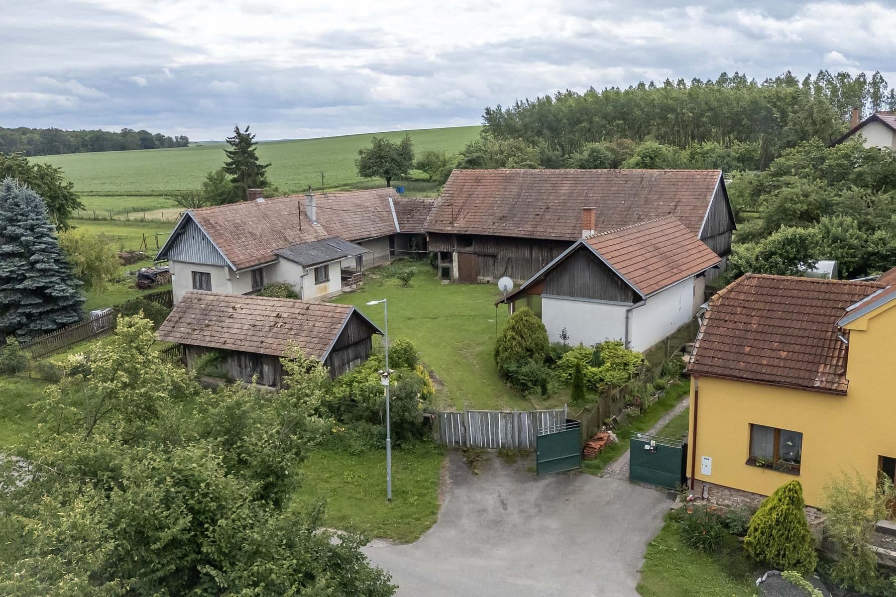 Predaj domu 196 m², pozemek 3.601 m², Běchary, Královéhradecký kraj Predaj domu 196 m², pozemek 3.601 m², Běchary, Královéhradecký kraj