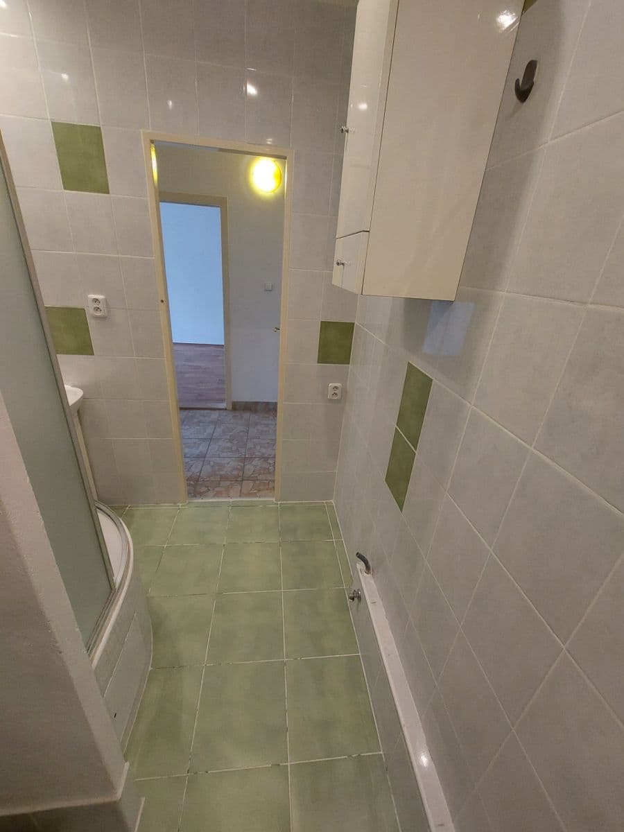 Prenájom bytu 2-izbový 40 m², F. L. Čelakovského, Jablonec nad Nisou, Liberecký kraj Prenájom bytu 2-izbový 40 m², F. L. Čelakovského, Jablonec nad Nisou, Liberecký kraj