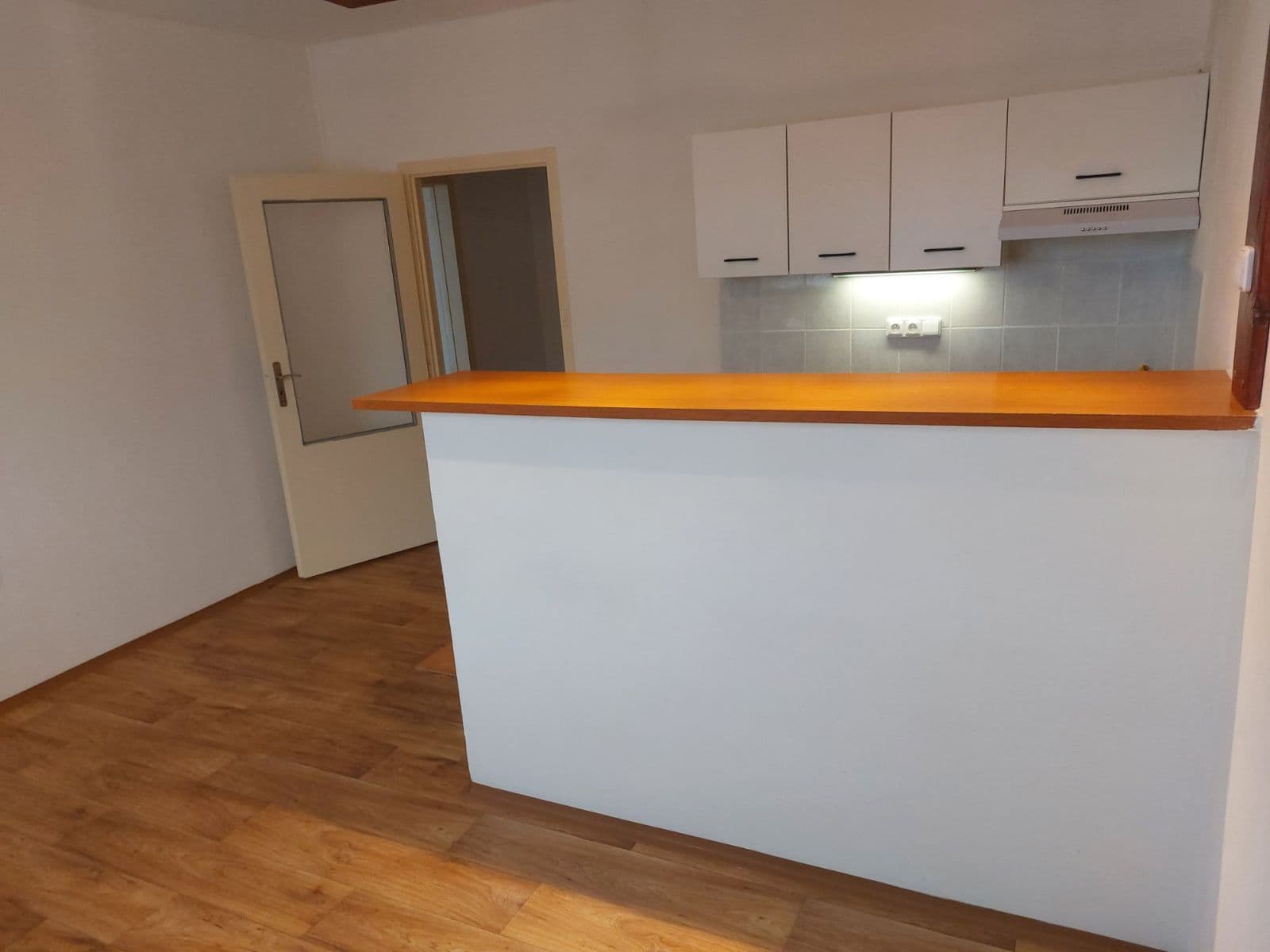 Prenájom bytu 2-izbový 40 m², F. L. Čelakovského, Jablonec nad Nisou, Liberecký kraj Prenájom bytu 2-izbový 40 m², F. L. Čelakovského, Jablonec nad Nisou, Liberecký kraj