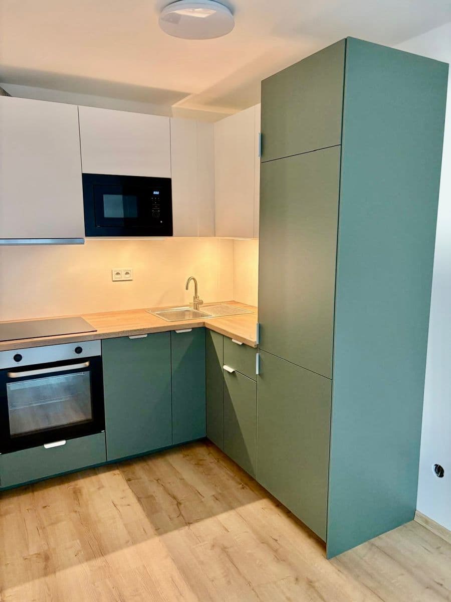 Prenájom bytu 2-izbový 44 m², Plickova, Praha, Praha Prenájom bytu 2-izbový 44 m², Plickova, Praha, Praha