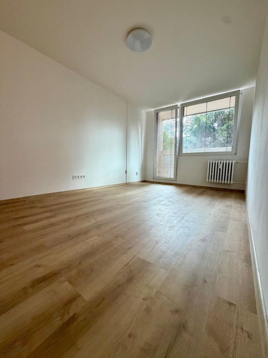 Prenájom bytu 2-izbový 44 m², Plickova, Praha, Praha Prenájom bytu 2-izbový 44 m², Plickova, Praha, Praha