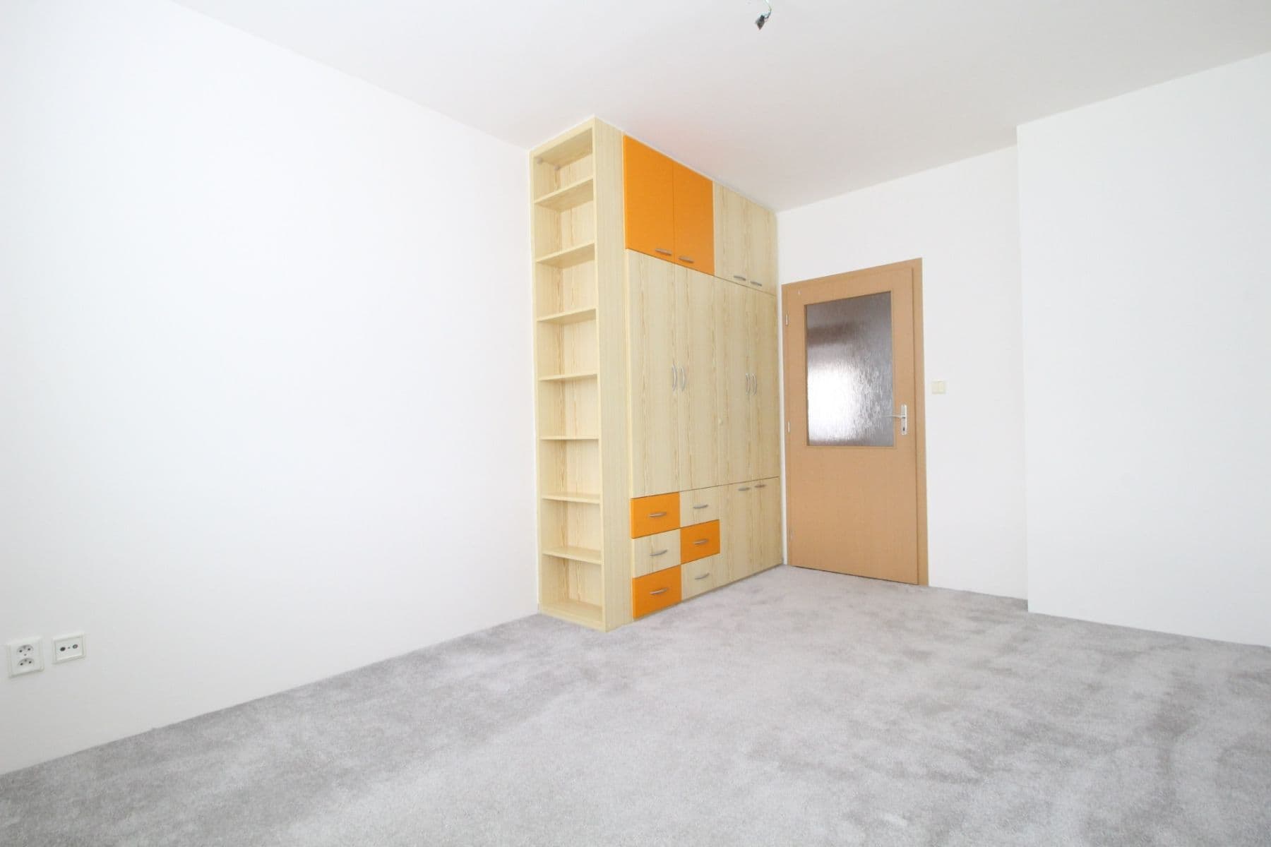 Prenájom bytu 3-izbový 78 m², Padovská, Praha, Praha Prenájom bytu 3-izbový 78 m², Padovská, Praha, Praha