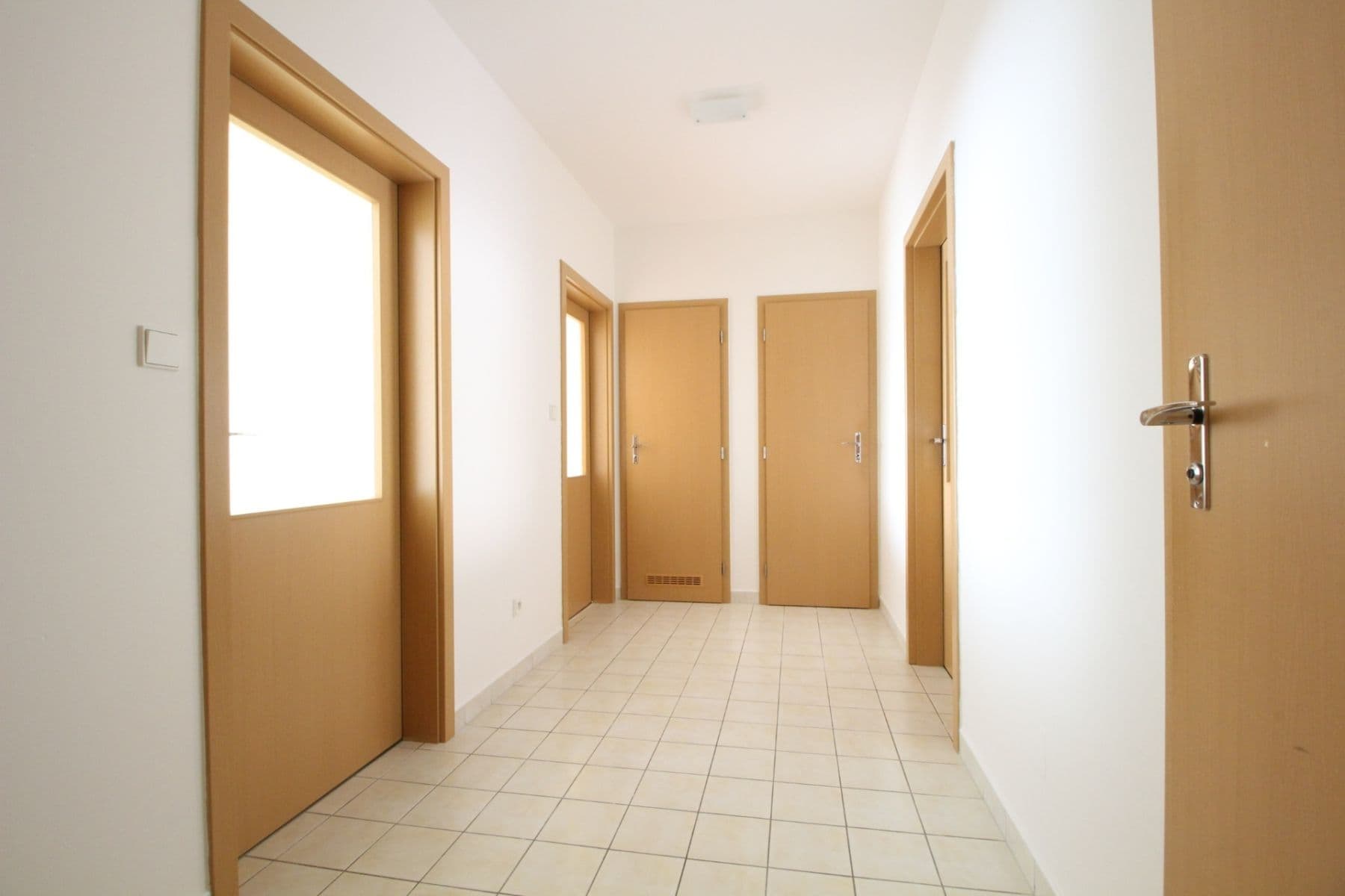 Prenájom bytu 3-izbový 78 m², Padovská, Praha, Praha Prenájom bytu 3-izbový 78 m², Padovská, Praha, Praha