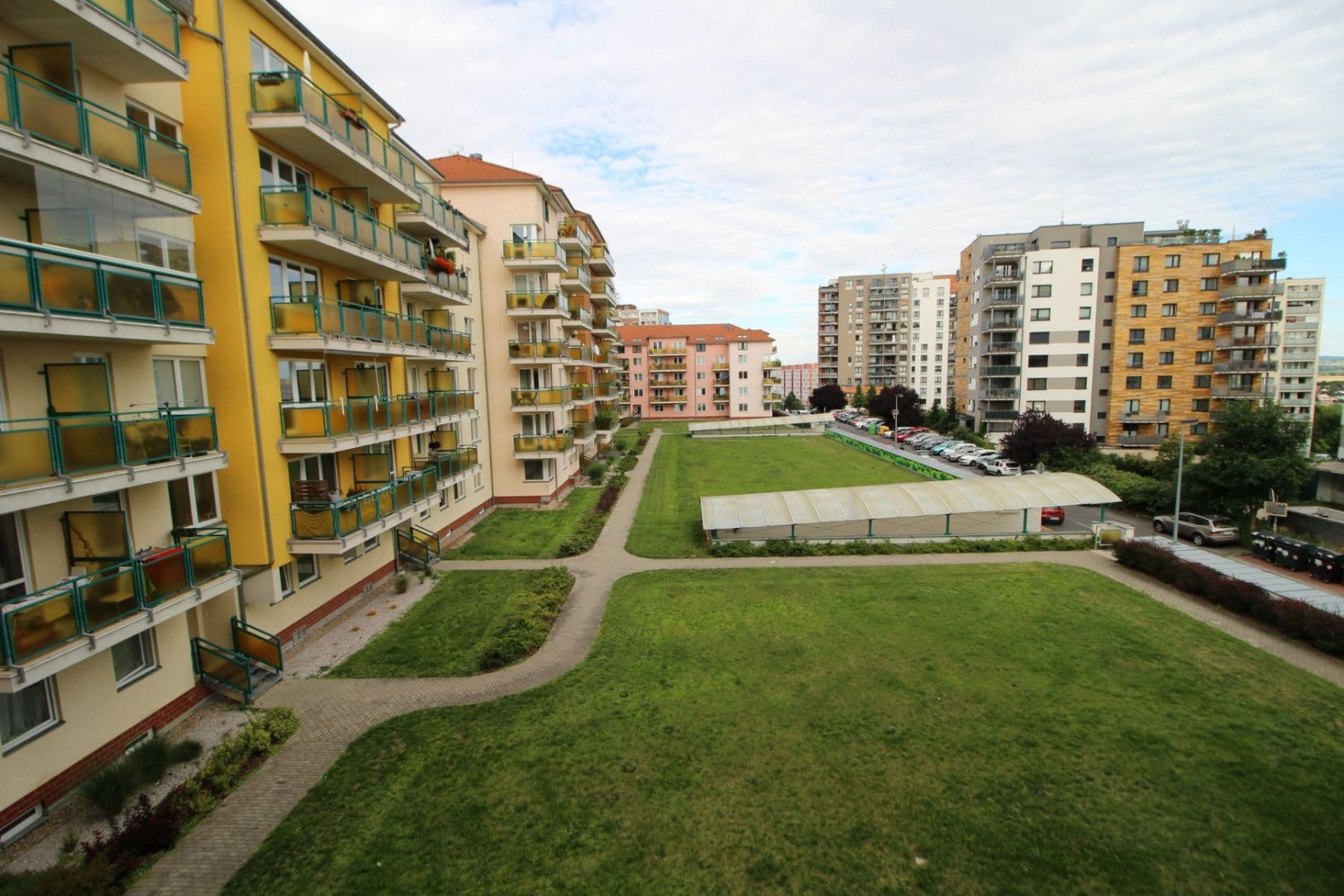 Prenájom bytu 3-izbový 78 m², Padovská, Praha, Praha Prenájom bytu 3-izbový 78 m², Padovská, Praha, Praha