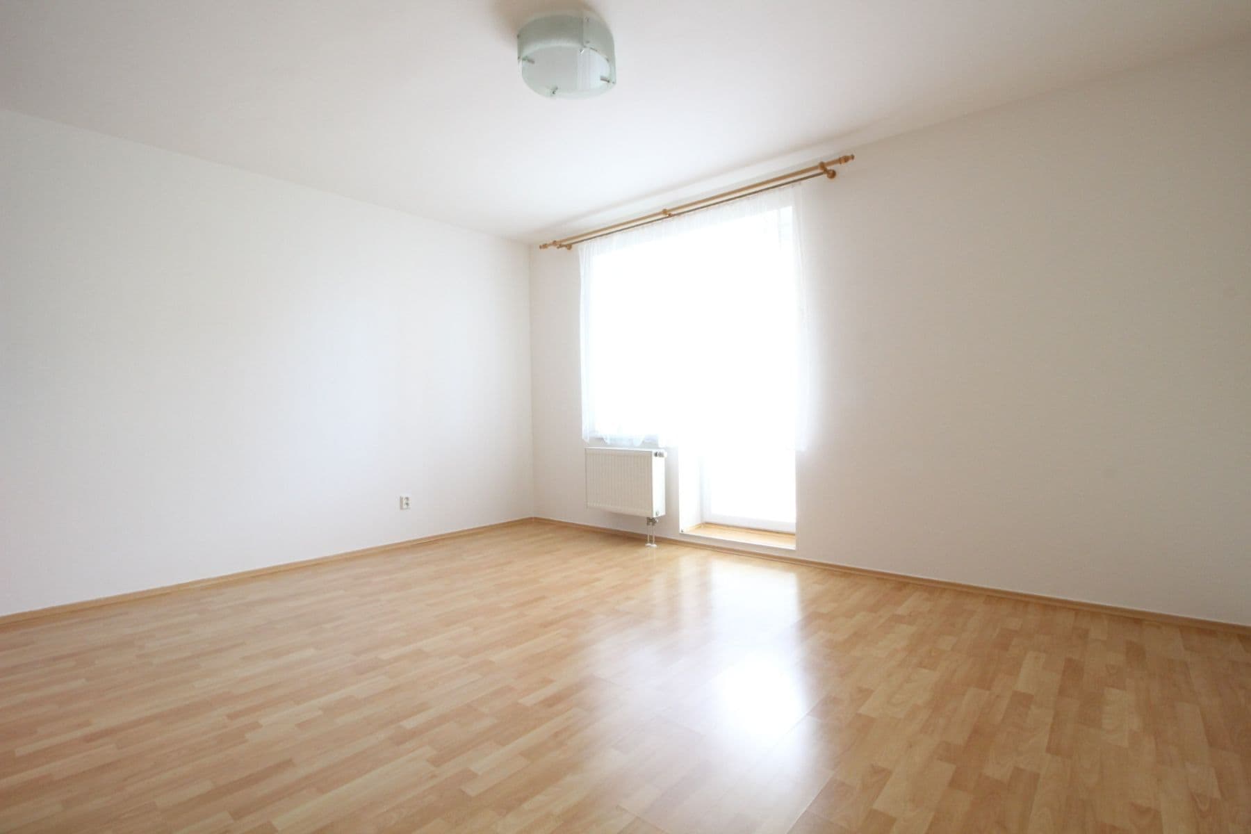 Prenájom bytu 3-izbový 78 m², Padovská, Praha, Praha Prenájom bytu 3-izbový 78 m², Padovská, Praha, Praha