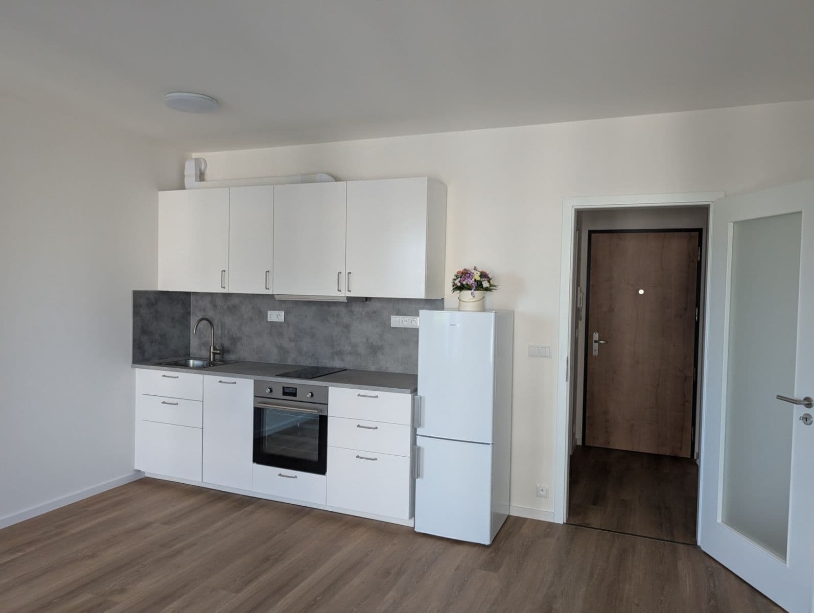 Prenájom bytu 1-izbový 33 m², Divíškové, Praha, Praha Prenájom bytu 1-izbový 33 m², Divíškové, Praha, Praha