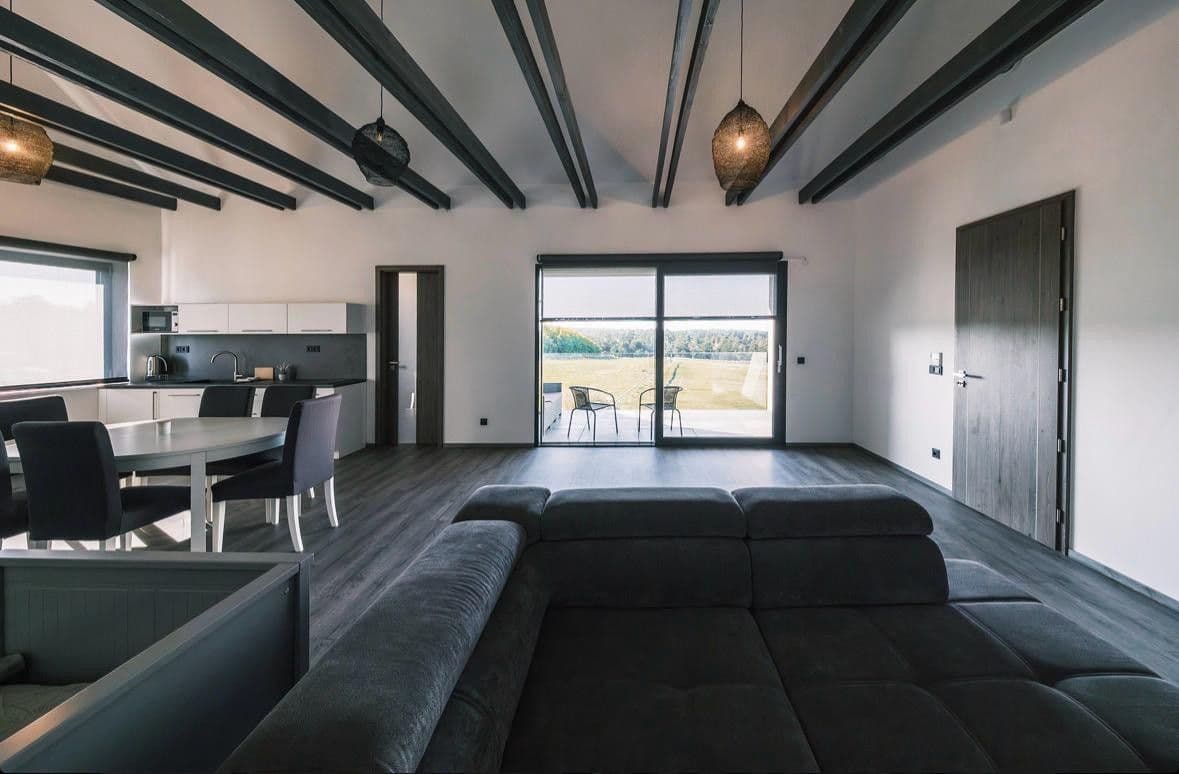 Prenájom bytu 220 m², K Jízdárně, Doubravčice, Středočeský kraj Prenájom bytu 220 m², K Jízdárně, Doubravčice, Středočeský kraj