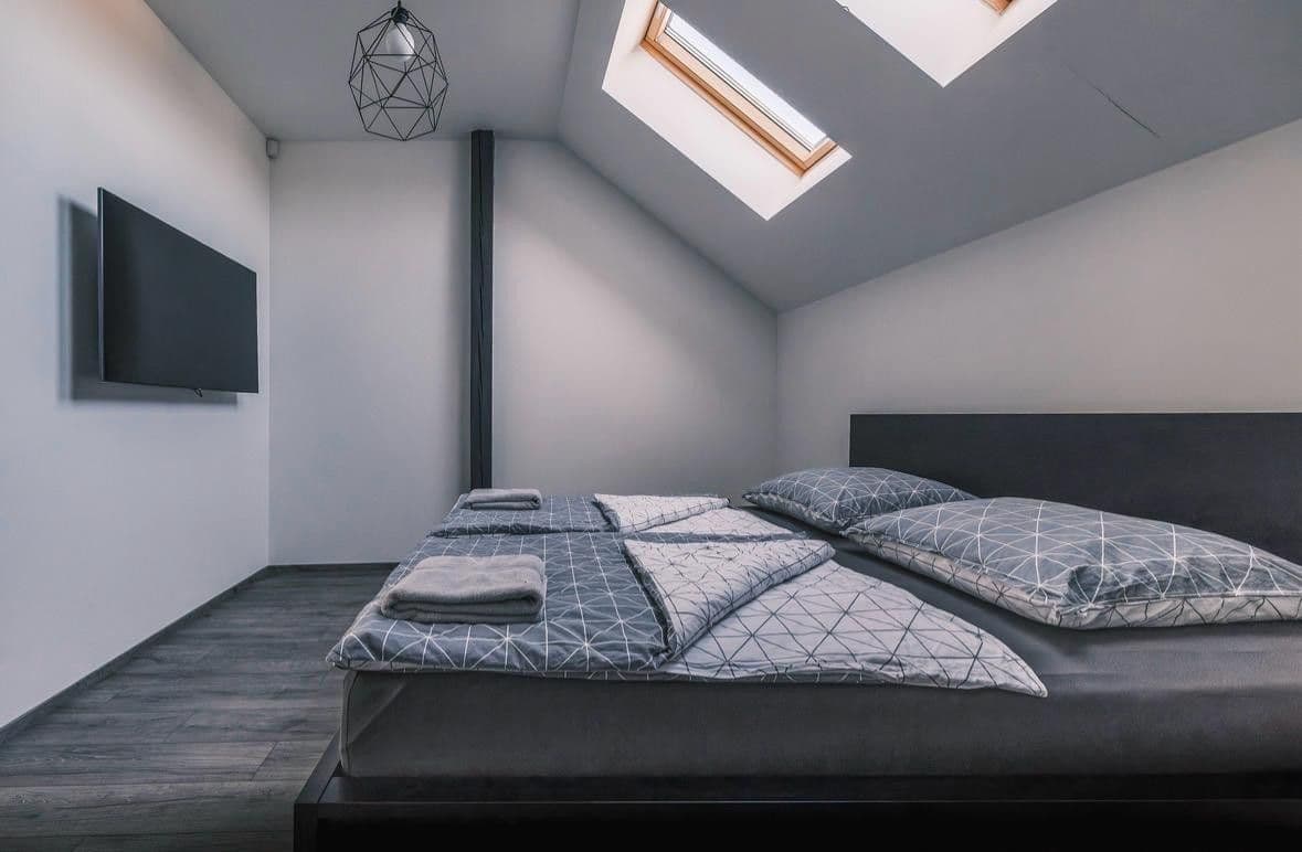 Prenájom bytu 220 m², K Jízdárně, Doubravčice, Středočeský kraj Prenájom bytu 220 m², K Jízdárně, Doubravčice, Středočeský kraj