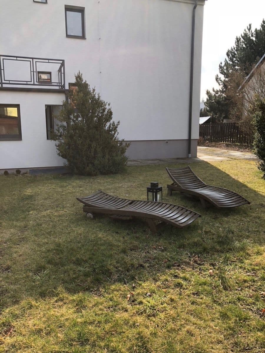 Prenájom bytu 1-izbový 30 m², Kosova, Praha, Praha Prenájom bytu 1-izbový 30 m², Kosova, Praha, Praha