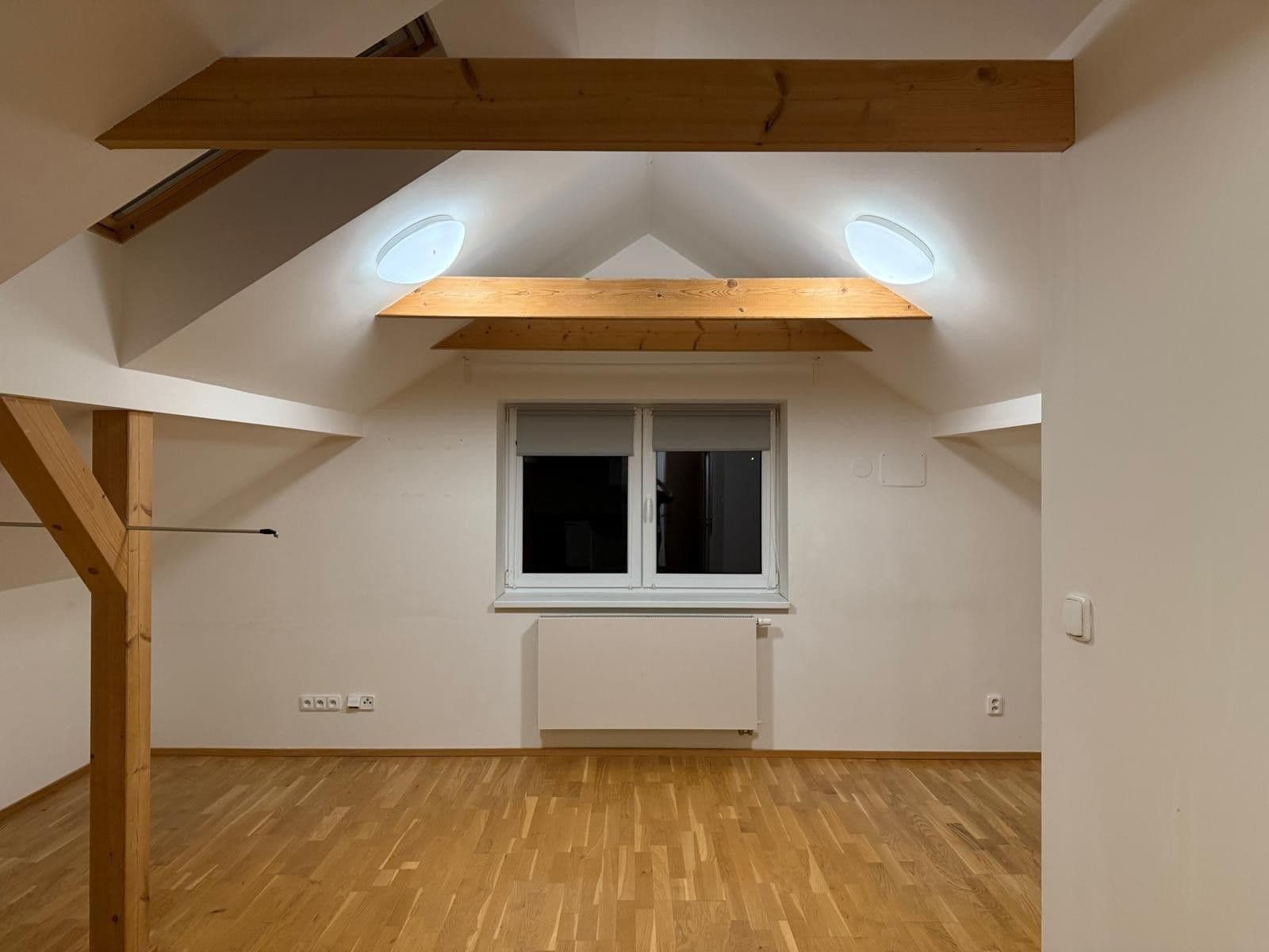 Prenájom bytu 1-izbový 30 m², Kosova, Praha, Praha Prenájom bytu 1-izbový 30 m², Kosova, Praha, Praha