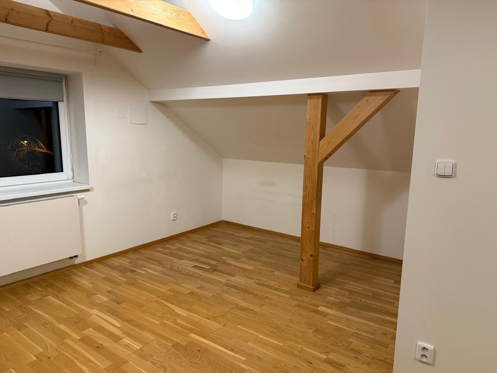 Prenájom bytu 1-izbový 30 m², Kosova, Praha, Praha Prenájom bytu 1-izbový 30 m², Kosova, Praha, Praha