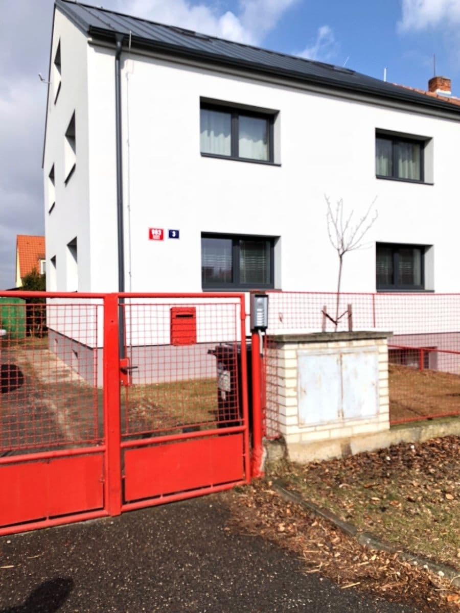 Prenájom bytu 1-izbový 30 m², Kosova, Praha, Praha Prenájom bytu 1-izbový 30 m², Kosova, Praha, Praha