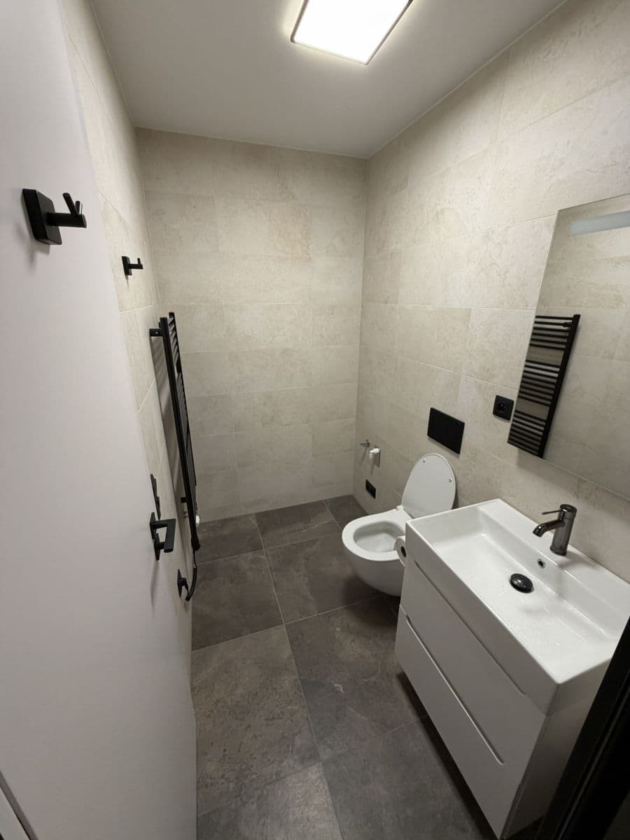 Prenájom bytu 1-izbový 32 m², Dunovského, Praha, Praha Prenájom bytu 1-izbový 32 m², Dunovského, Praha, Praha