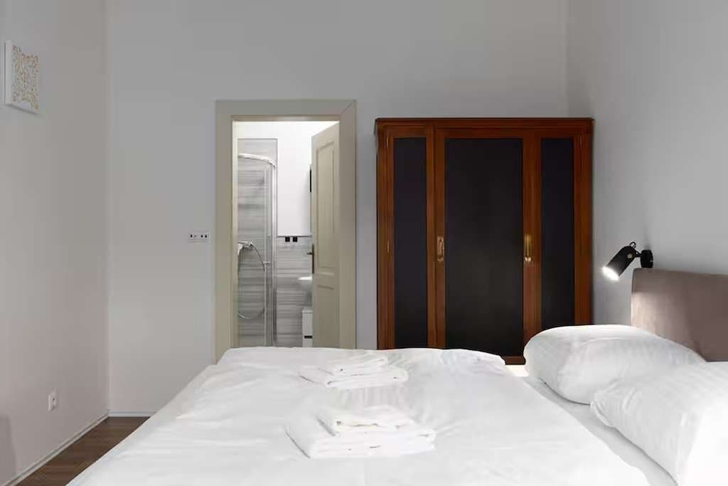 Prenájom bytu 43 m², Legerova, Praha, Praha Prenájom bytu 43 m², Legerova, Praha, Praha