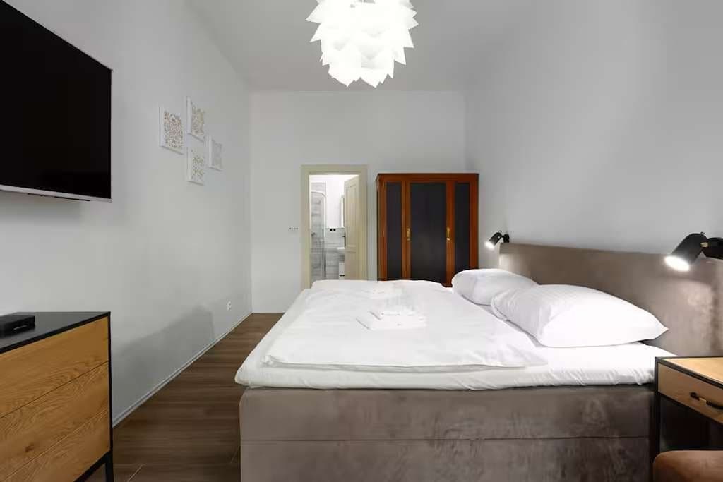 Prenájom bytu 43 m², Legerova, Praha, Praha Prenájom bytu 43 m², Legerova, Praha, Praha