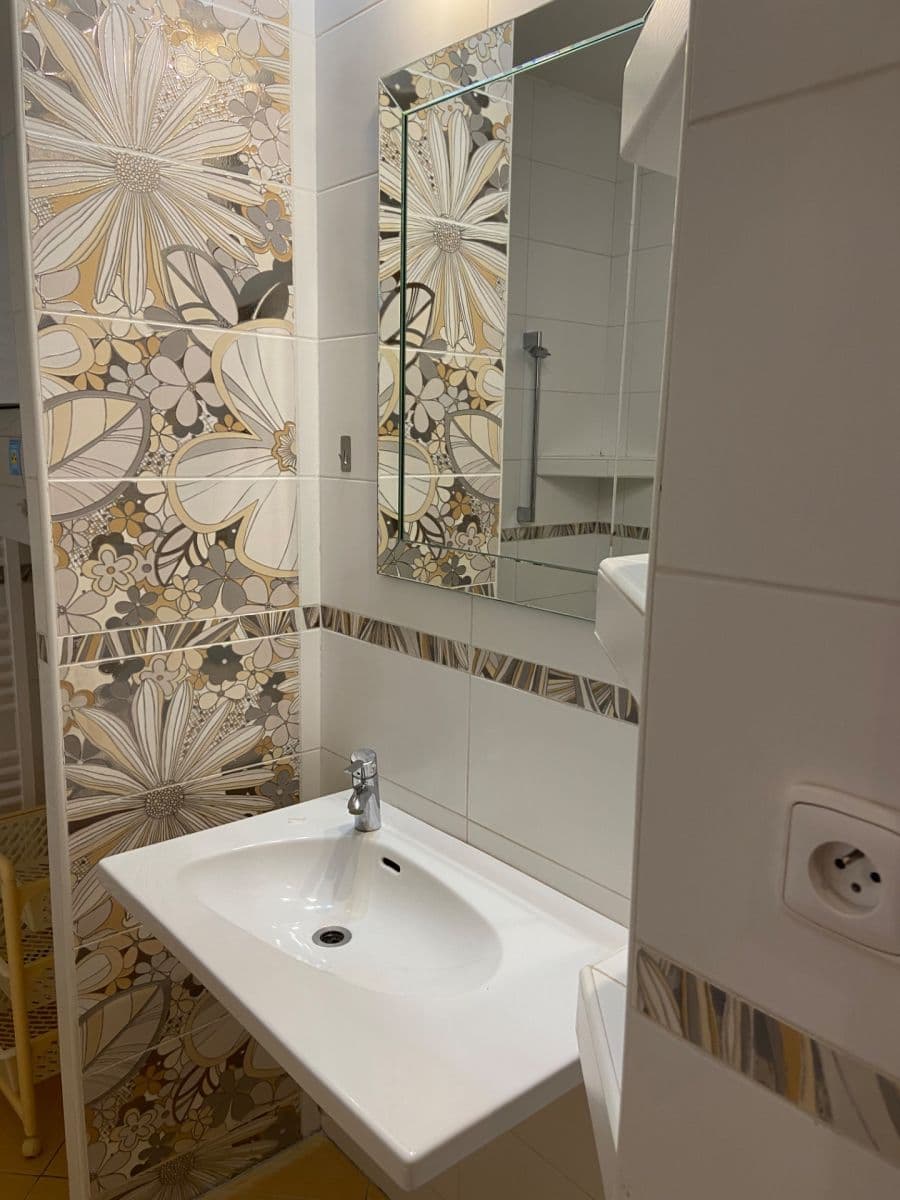 Prenájom bytu 2-izbový 58 m², Národní obrany, Praha, Praha Prenájom bytu 2-izbový 58 m², Národní obrany, Praha, Praha