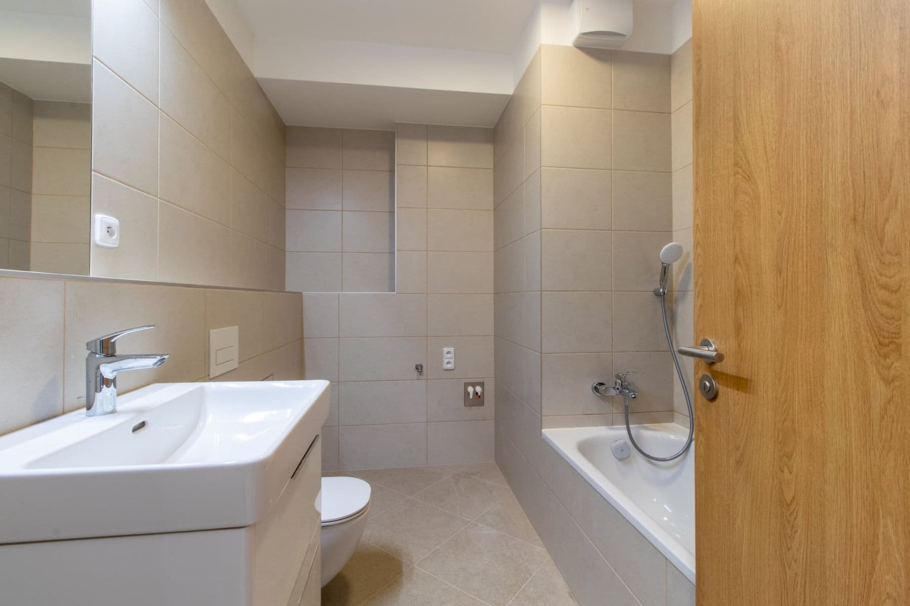 Prenájom bytu 2-izbový 40 m², Honzíkova, Praha, Praha Prenájom bytu 2-izbový 40 m², Honzíkova, Praha, Praha