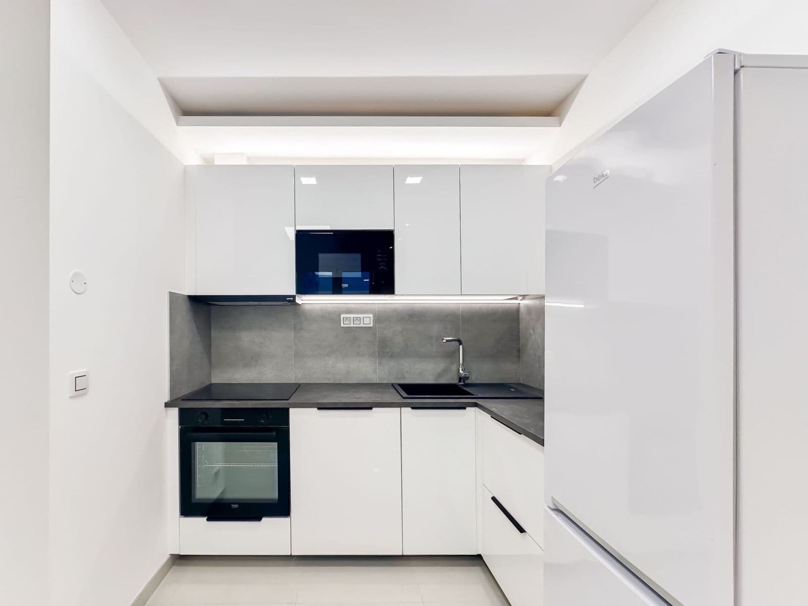 Prenájom bytu 2-izbový 37 m², Sokolovská, Praha, Praha Prenájom bytu 2-izbový 37 m², Sokolovská, Praha, Praha