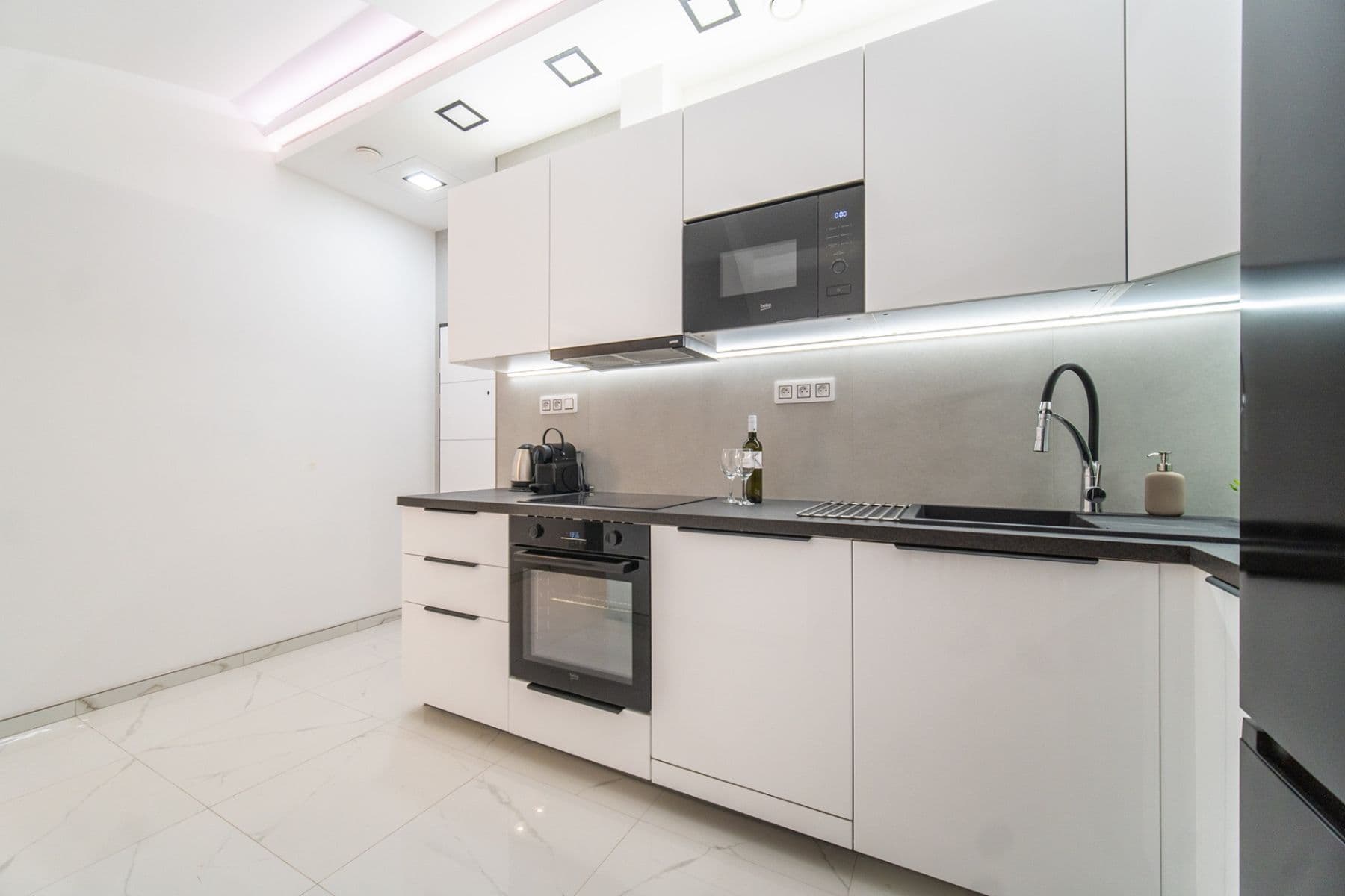 Prenájom bytu 2-izbový 37 m², Sokolovská, Praha, Praha Prenájom bytu 2-izbový 37 m², Sokolovská, Praha, Praha