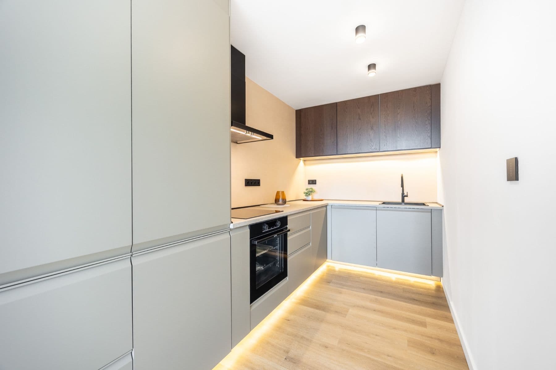 Predaj bytu 3-izbový 65 m², K Lánu, Praha, Praha Predaj bytu 3-izbový 65 m², K Lánu, Praha, Praha