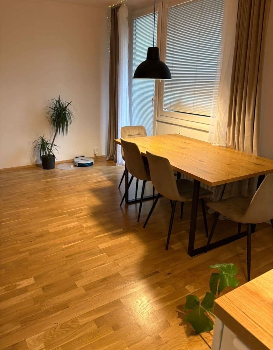 Predaj bytu 3-izbový 75 m², Údolní, Praha, Praha Predaj bytu 3-izbový 75 m², Údolní, Praha, Praha