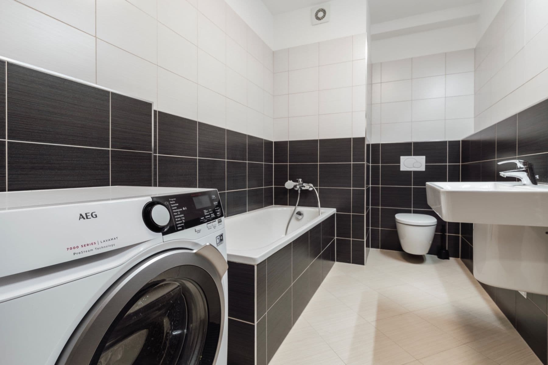 Predaj bytu 2-izbový 56 m², Makedonská, Praha, Praha Predaj bytu 2-izbový 56 m², Makedonská, Praha, Praha