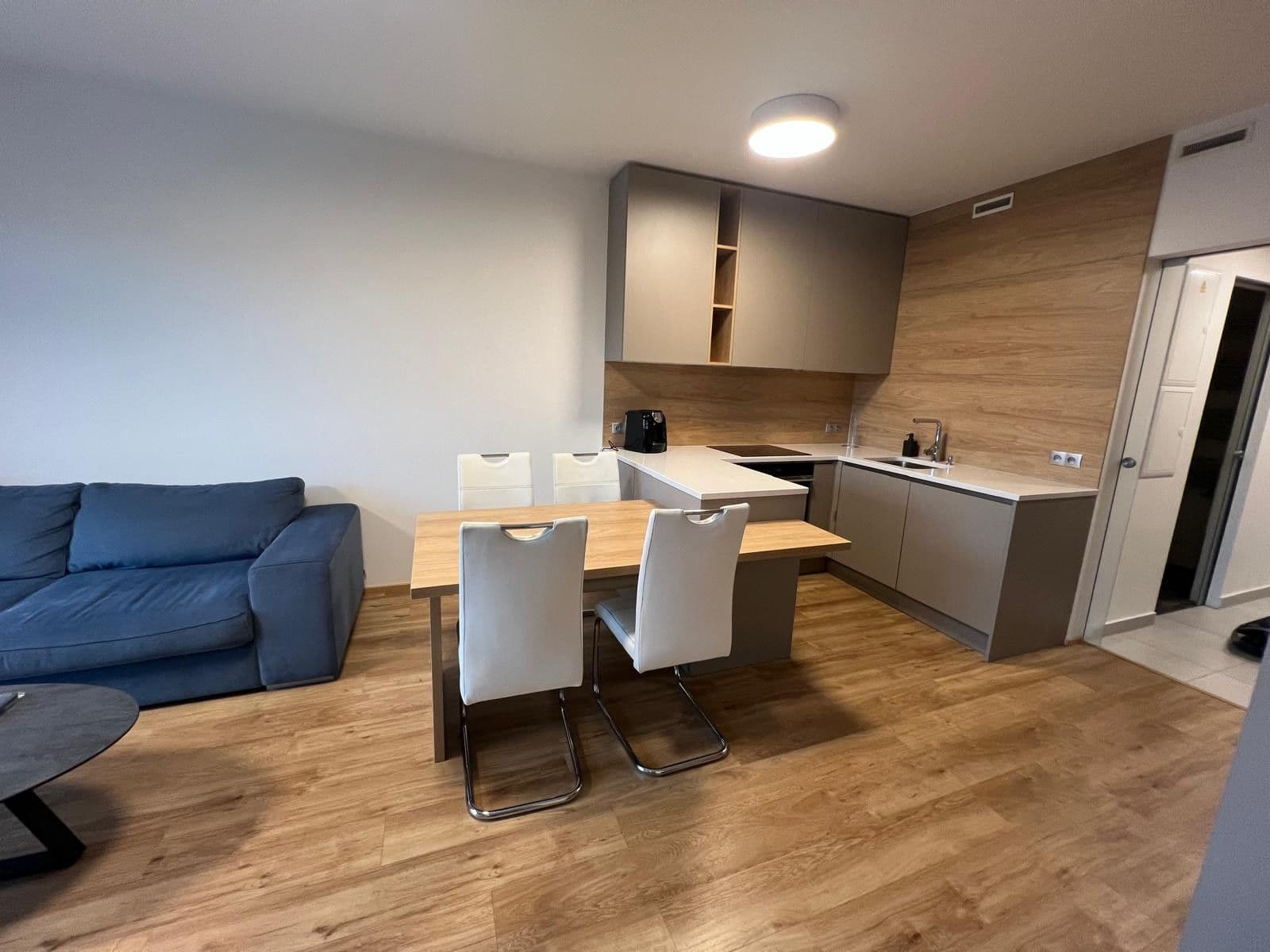 Prenájom bytu 2-izbový 63 m², Kurta Konráda, Praha, Praha Prenájom bytu 2-izbový 63 m², Kurta Konráda, Praha, Praha