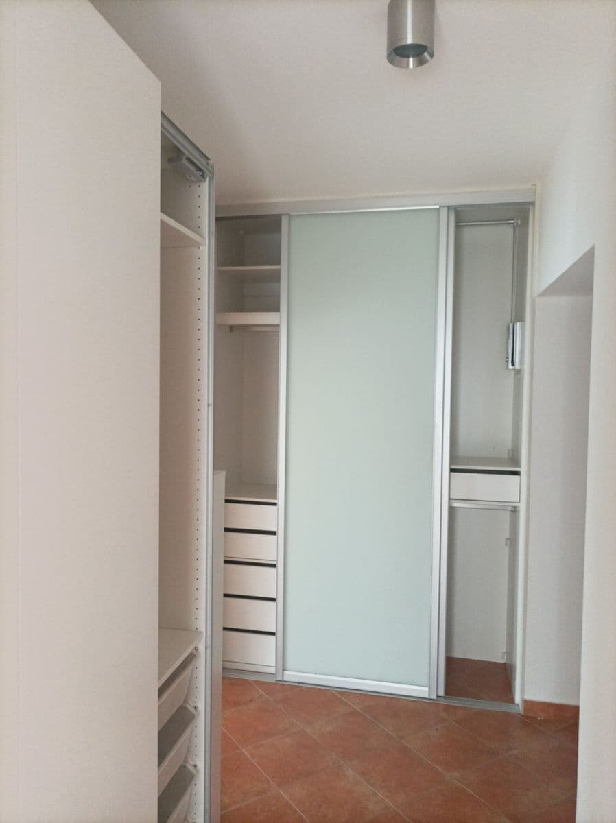 Prenájom bytu 2-izbový 61 m², Raichlova, Praha, Praha Prenájom bytu 2-izbový 61 m², Raichlova, Praha, Praha