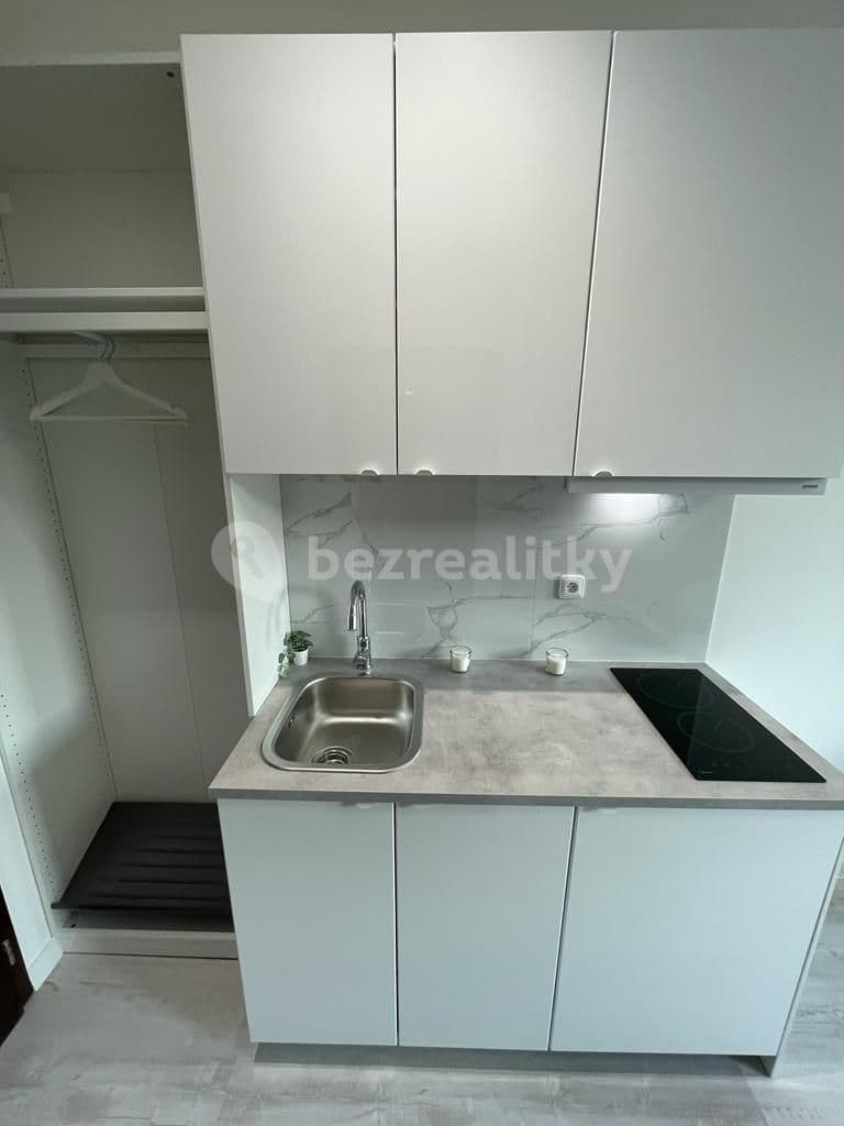 Prenájom bytu 1-izbový 18 m², Poznaňská, Sázava, Středočeský kraj Prenájom bytu 1-izbový 18 m², Poznaňská, Sázava, Středočeský kraj