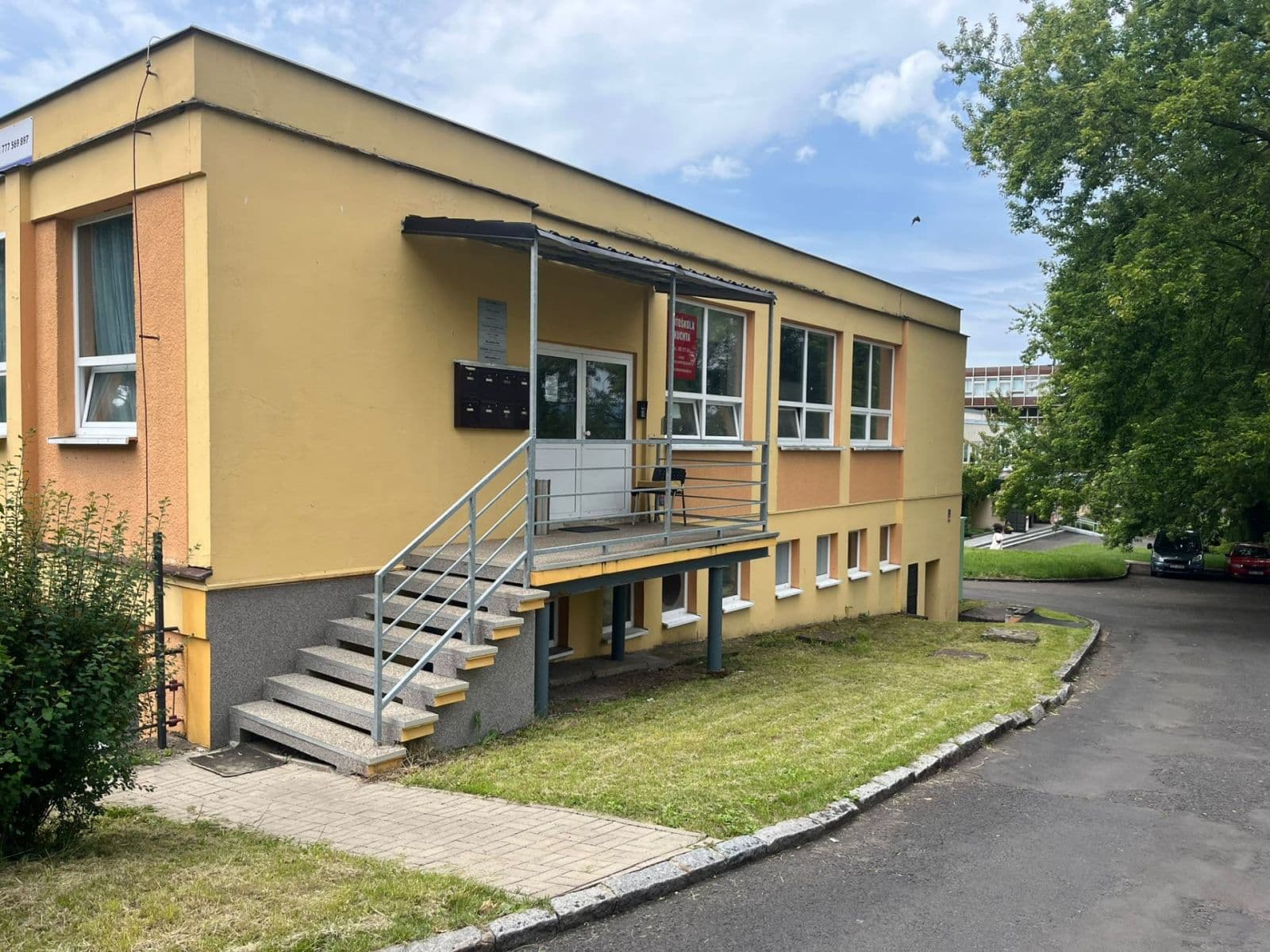 Prenájom kancelárie 42 m², Jana Kubelíka, Most, Ústecký kraj Prenájom kancelárie 42 m², Jana Kubelíka, Most, Ústecký kraj